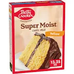 Betty Crocker Favorites Super Moist Yellow Cake Mix, Holiday Baking, 13.25 oz (Pack of 12)