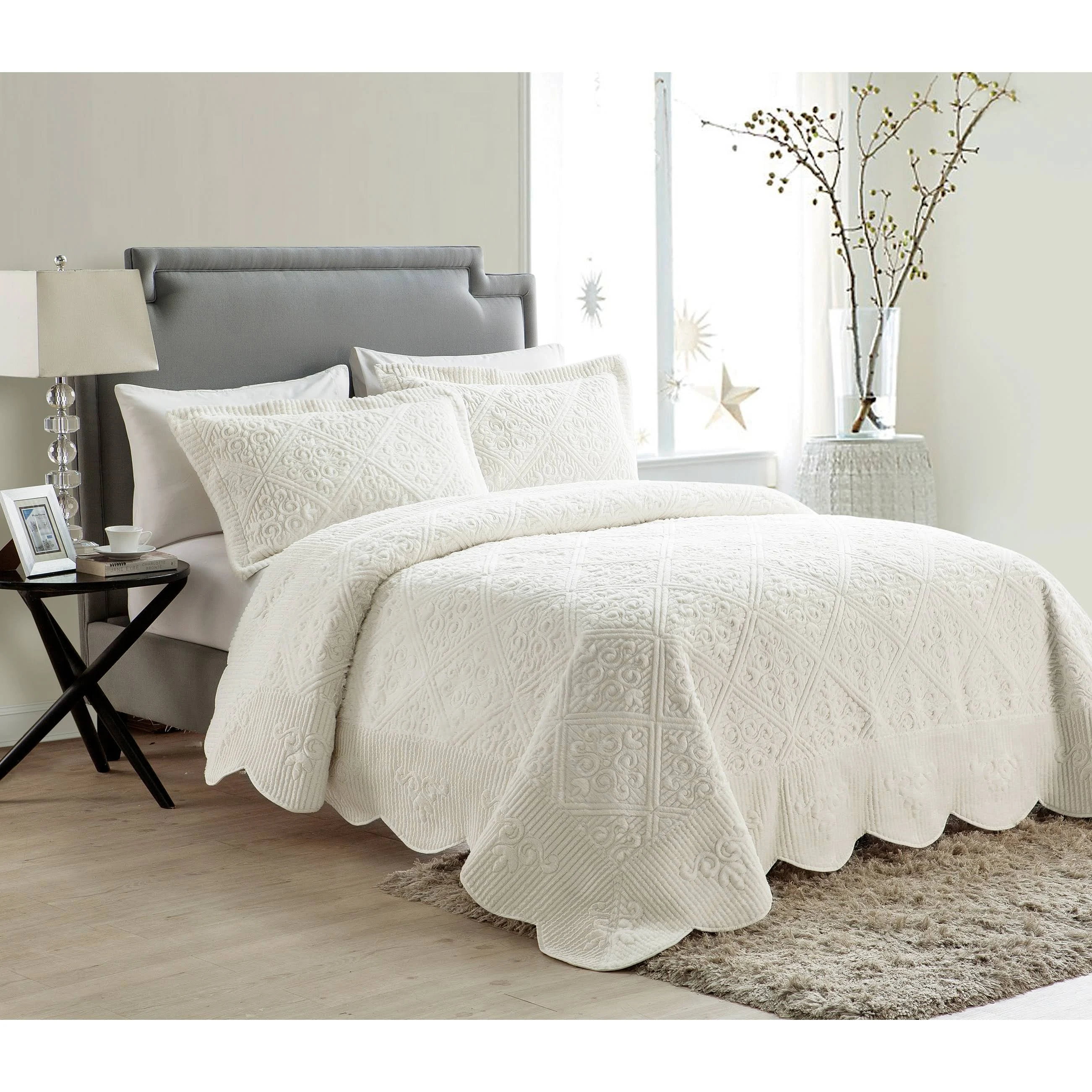 VCNY Westland Plush Quilted Bedspread Set - Ivory - Queen