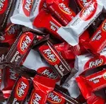 KIT KAT Chocolate Bars Miniatures, 64oz (4LB) Bulk Candy, Assorted Miniatures, (White, Milk, Dark Chocolate) - 4 Pound (Pack of 1)