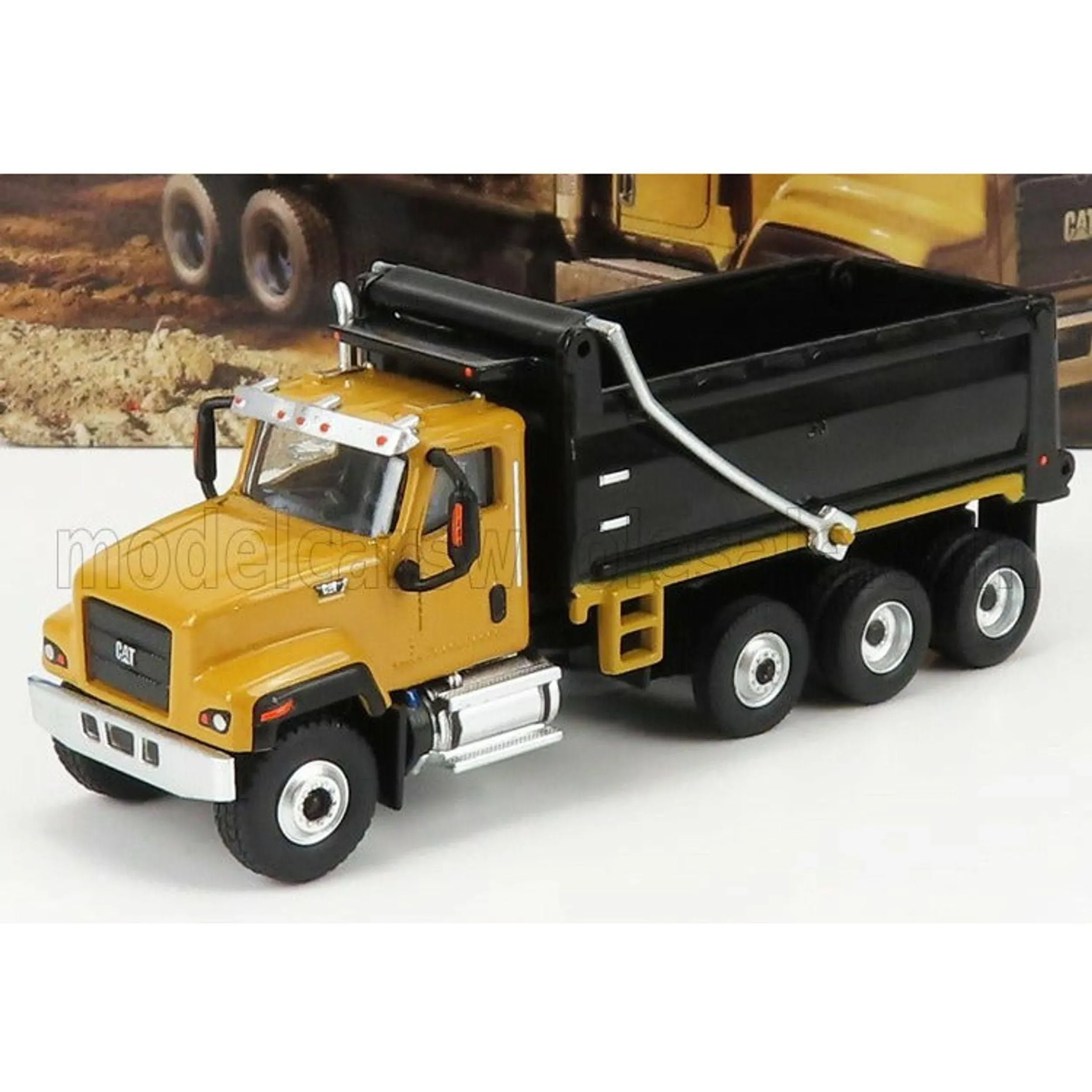 Cat CT681 Dump Truck (Diecast Masters 85514)