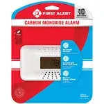 First Alert CO710 Carbon Monoxide Detector with Digital Temperature Display