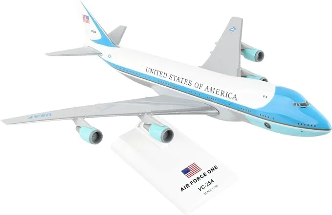 SkyMarks Plastic SKR041 Air Force One Boeing 747-200 VC25 1:250 Scale Desktop Model with Stand