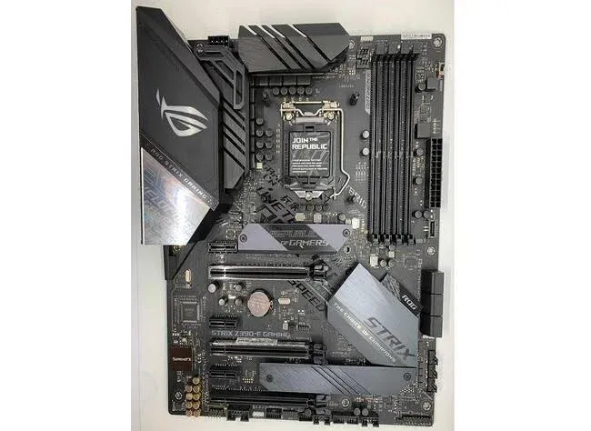 Asus ROG Strix Z390-E Gaming Motherboard Intel Z390 LGA1151 USB3.1 DDR4 ATX