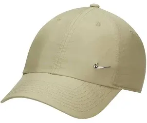 Nike Dri-FIT Club Unstructured Metal Swoosh Cap