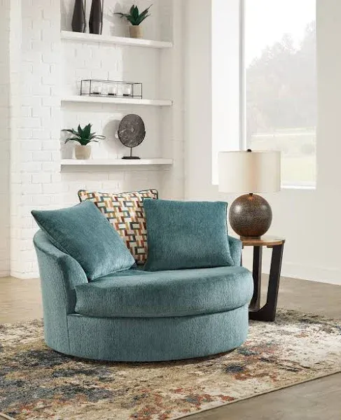 Ashley Furniture Laylabrook Oversized Swivel Accent Chair