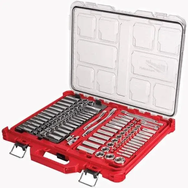 Milwaukee Ratchet & Socket Set