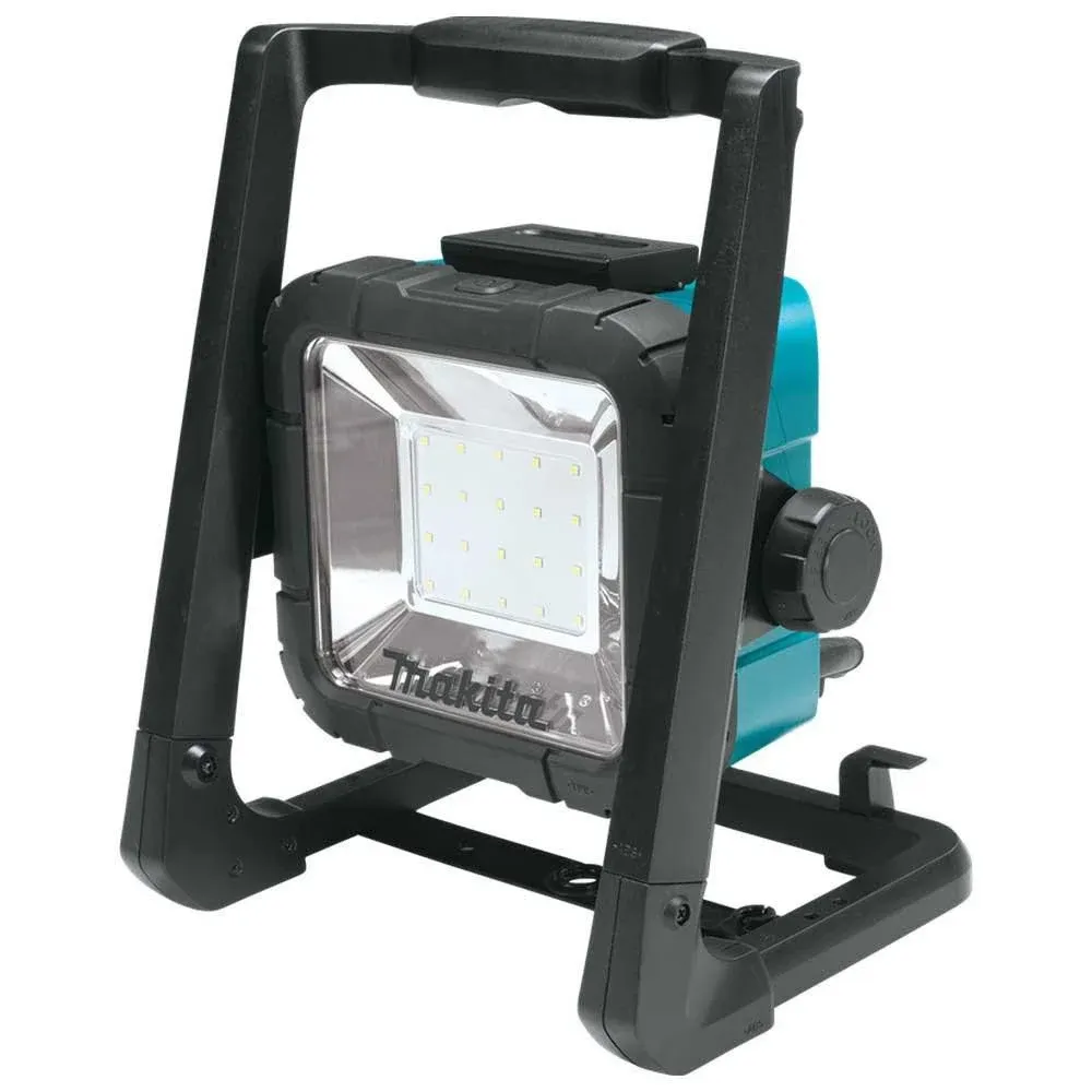 Makita DML805 18V LXT Lithium-Ion Cordless/Corded 20 LED Flood Light