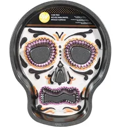 Wilton Skull Cake Pan with Flutes