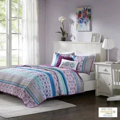 Intelligent Design Joni Coverlet Set