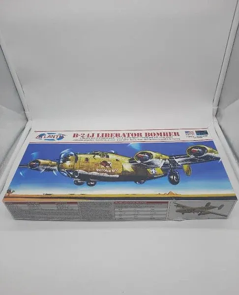 Open Box Atlantis B-24J Liberator Bomber Buffalo Bill 1:92 scale model Kit