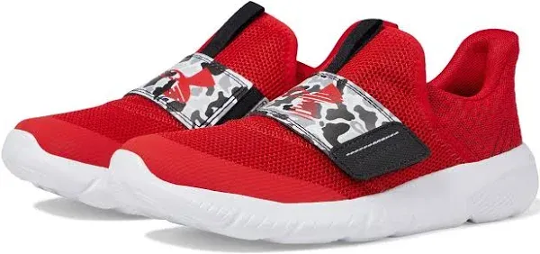 Under Armour Kids' Grade School Flash Sneaker