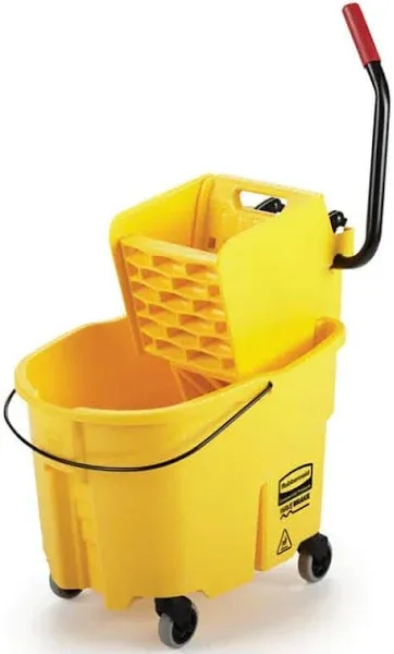 Rubbermaid WaveBrake 35 qt Mop Bucket Yellow