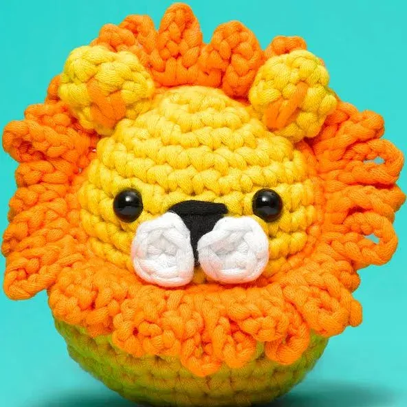 Woobles Beginner Crochet Kit (Sebastian The Lion)