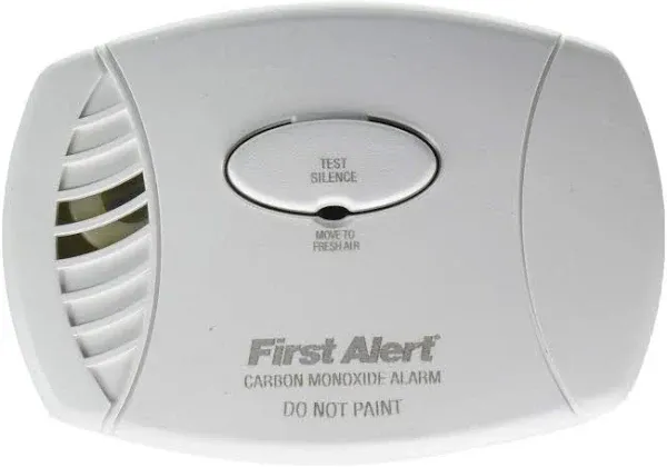 First Alert CO605 Carbon Monoxide Plug-In Alarm with Battery