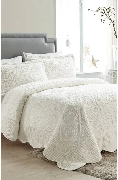 VCNY Home Westland Quilted Plush Bedspread Set