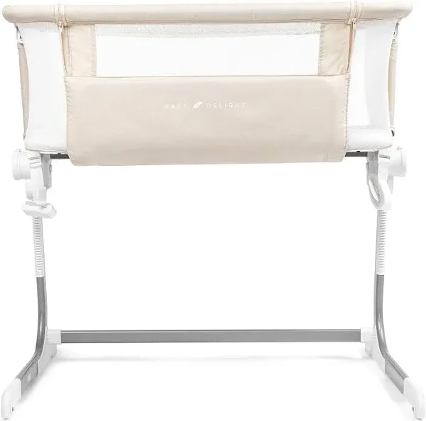 Baby Delight Beside Me Dreamer Bassinet Bedside Sleeper