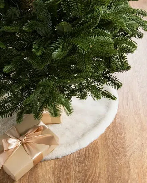 Balsam Hill Lodge Faux Fur Tree Skirt