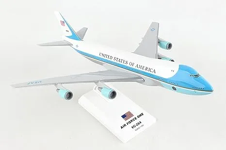 SKYMARKS (SKR041) AIR FORCE ONE 747-200 (VC-25A) 1:250 SCALE MODEL