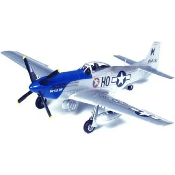 Tamiya - 1/48 North American P-51D Mustang Plastic Model Airplane Kit