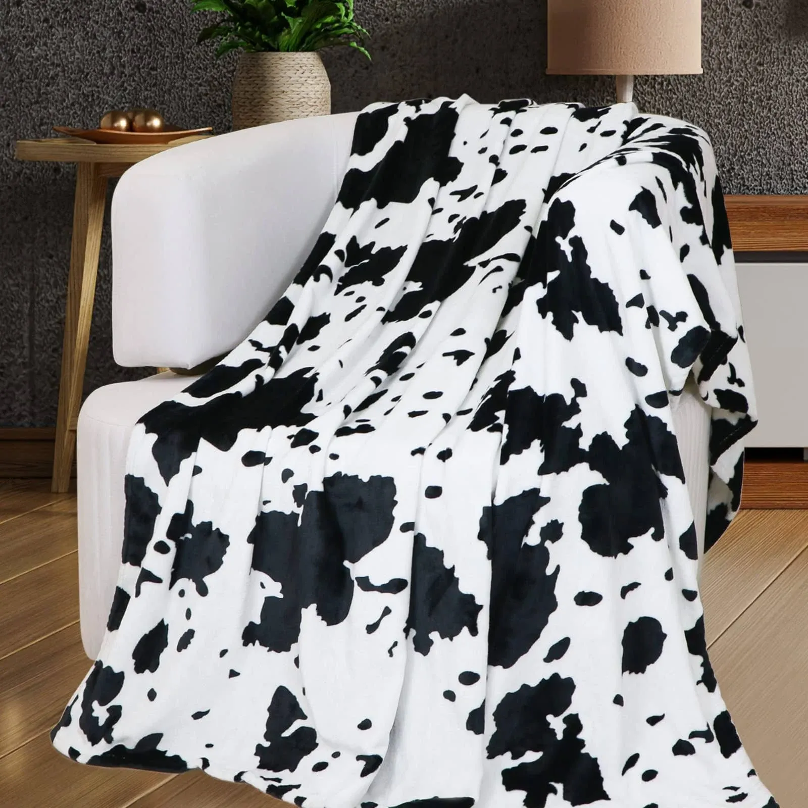 Lightweight Cow Print Blanket Plush Fleece Fuzzy Cute Cow Printed Throw Blanket Soft Warm Cozy Flannel Black Cow Blankets and Throws Small Bedding for Baby Girls Boys Toddler Bed Couch 40x50 inch