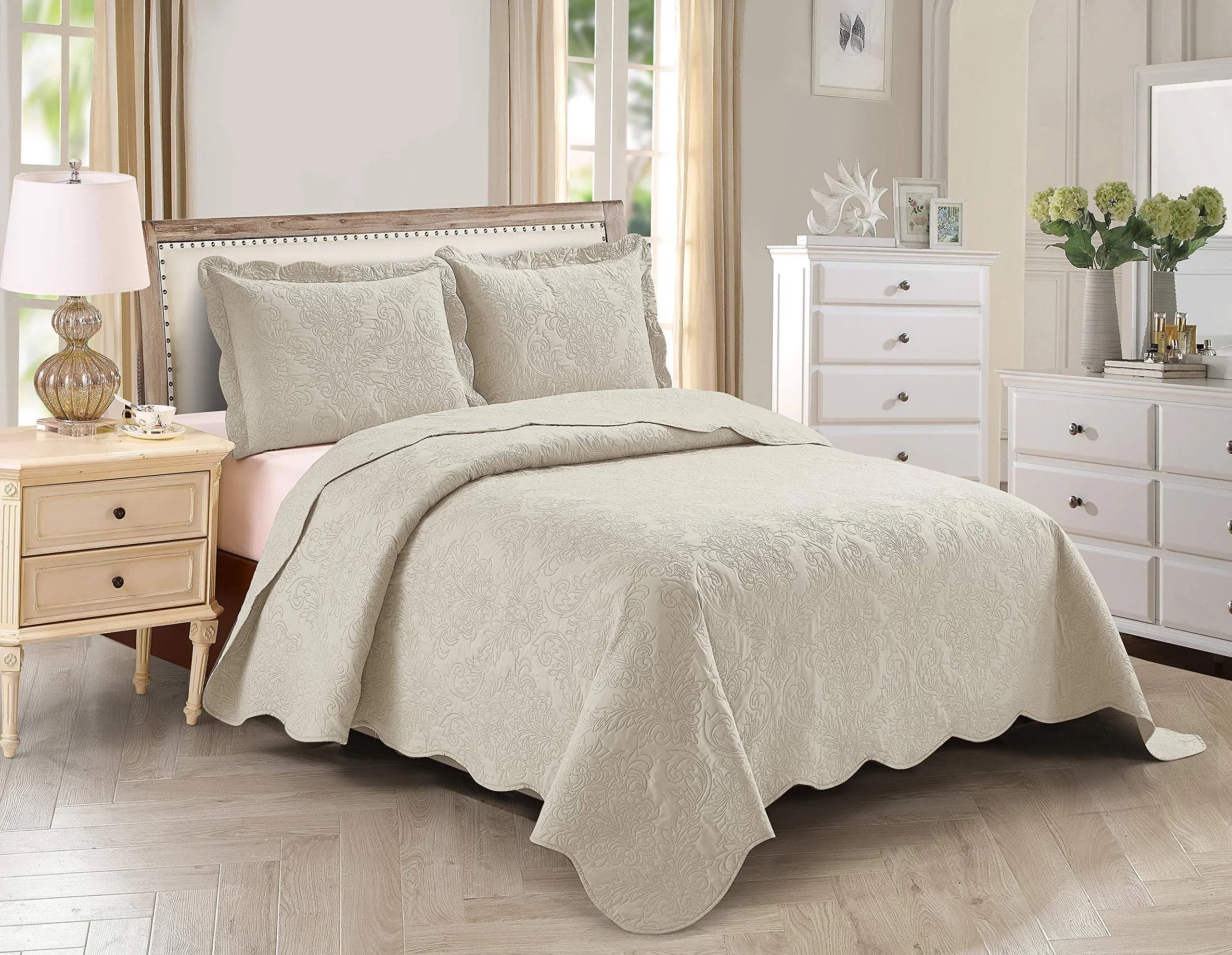 Home Collection 3pc King/Cal King Over Size Elegant Embossed Bedspread Set Light Weight Solid Beige New