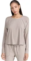 Beyond Yoga Women's Featherweight Daydreamer Pullover