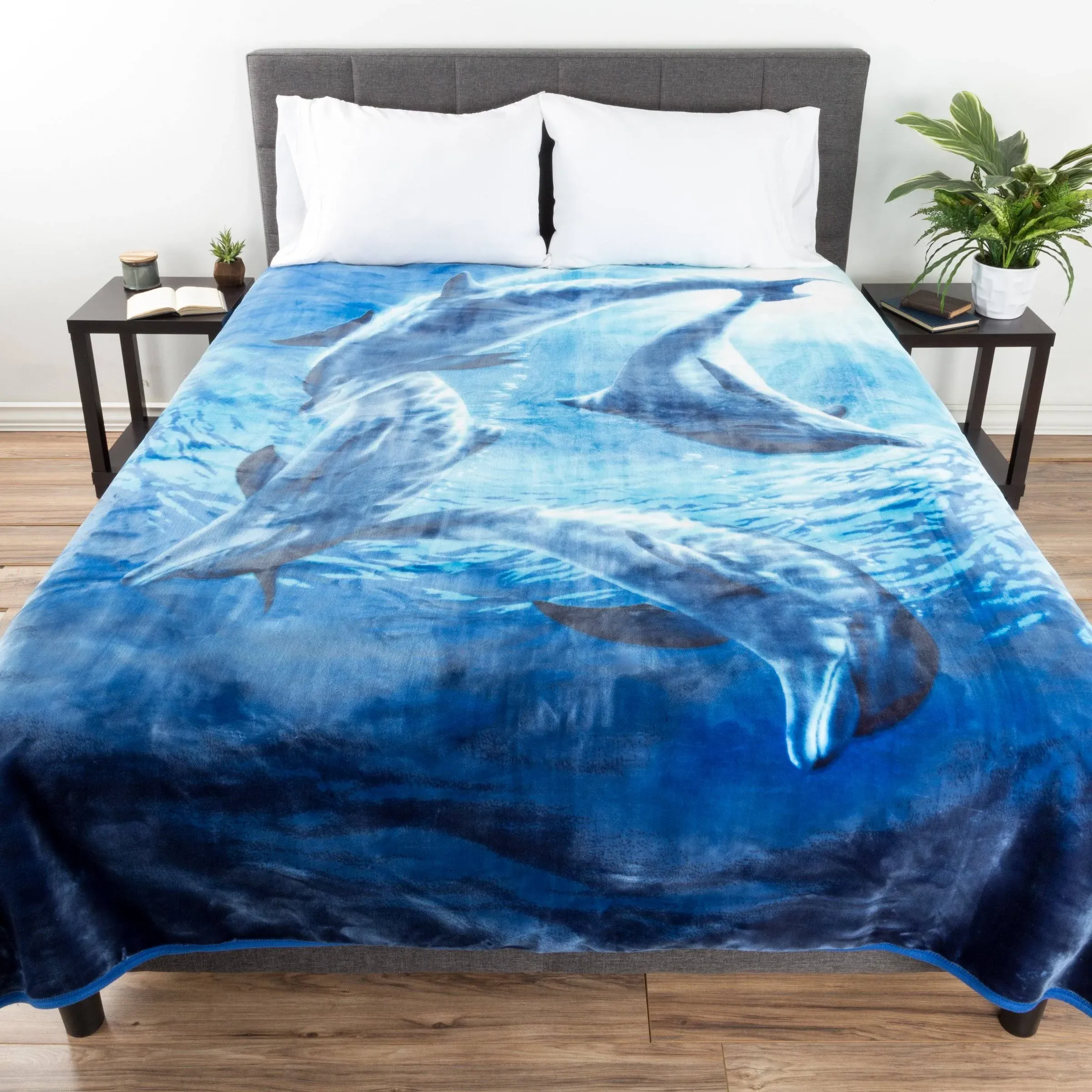 Bedford Home Dolphin Blanket– 80x92-inch Printed Ocean Themed Blanket - Plush ...