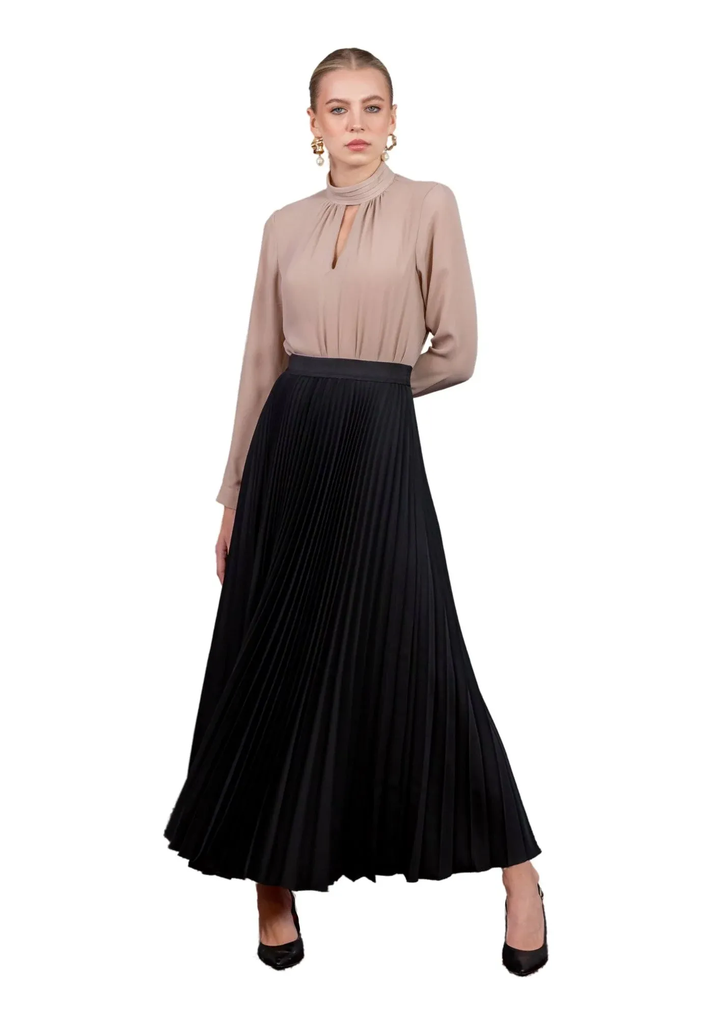 Black Pleated Maxi Skirt with Flowing Plisse Design - G-Line