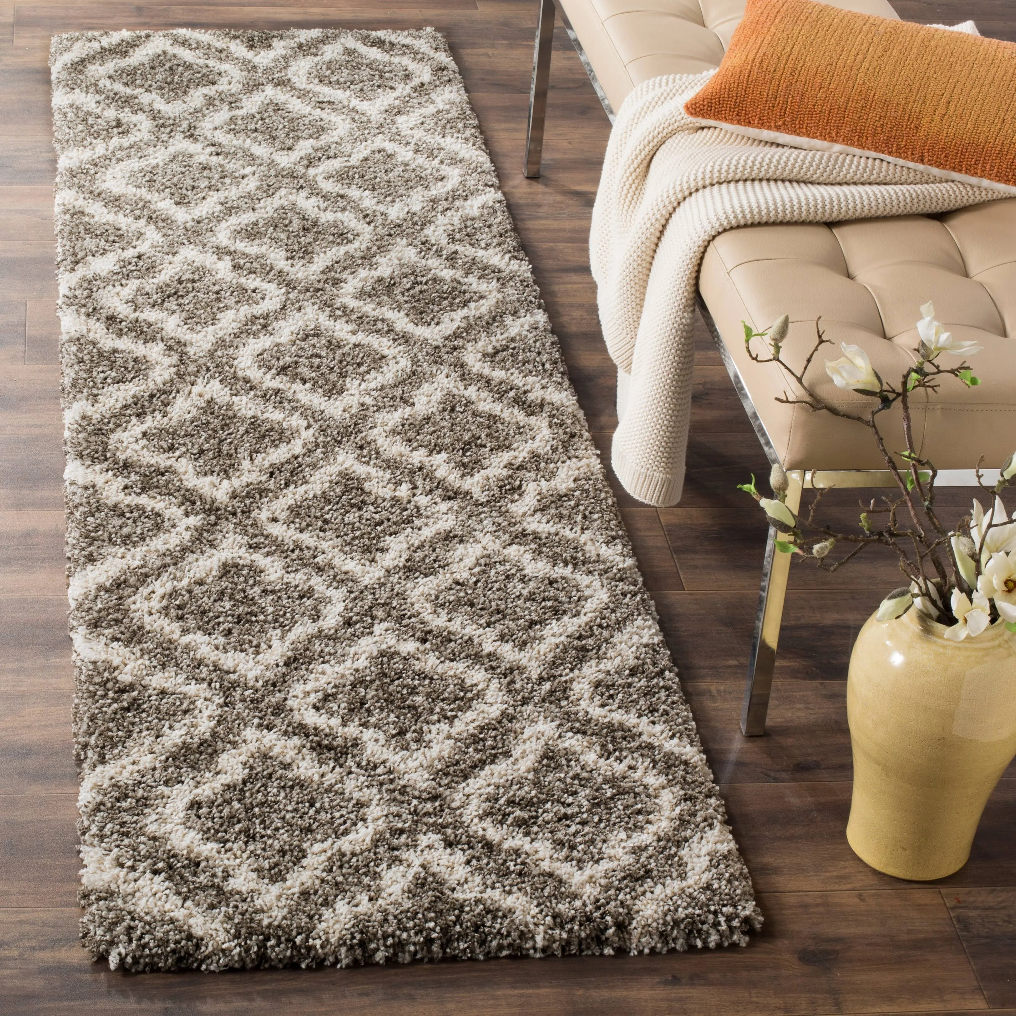 Safavieh Hudson Shag Collection SGH284B Grey / Ivory Rug - 2' 3" x 14'