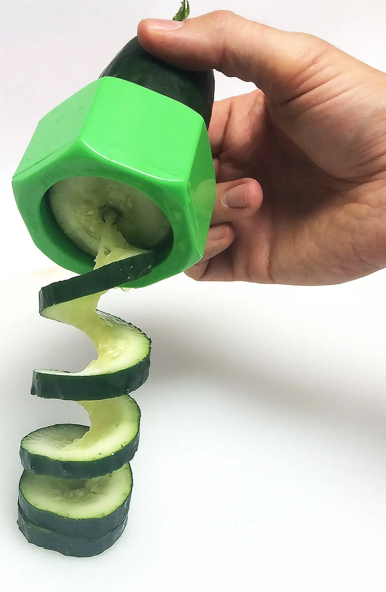 Cucumbo Spiral Slicer Ideal for Cucumbers and Zucchini, Green