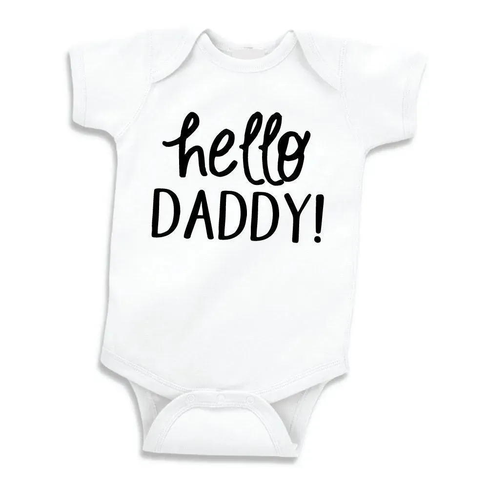 Hello Daddy Pregnancy Announcement Bodysuit (0-3 Months)