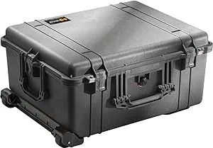 Pelican 1610 Case With Padded Dividers (Black)